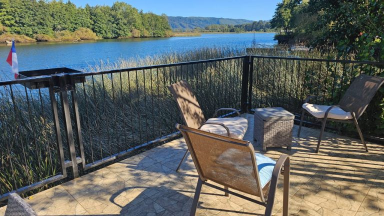 Cabañas con vista al Río Valdivia